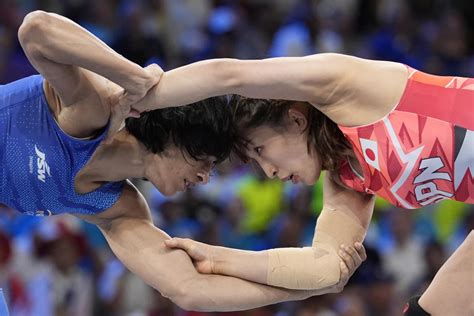 Indias Vinesh Phogat Disqualified From Olympic Wrestling After Making