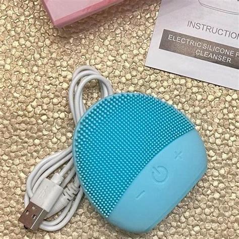 Rechargeable Facial Cleansing Brush Eterus