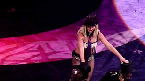 Freakshow Britney Spears Circus Concert London O2 Arena 3 June 09 Youtube