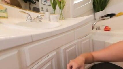 Hot Pornstar Skylar Snow Makes A House Call For A Big Dick Fan