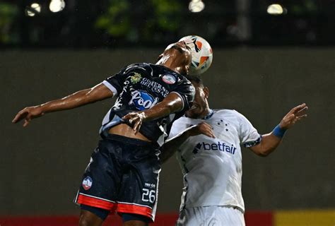 Cruzeiro Supera O Alianza Col Vence A Primeira No Grupo B E Respira Na