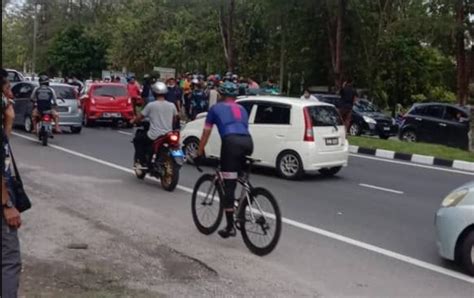 Kecoh Pemandu Axia Mabuk Rempuh Deretan Kereta Di Kuala Ibai Berita