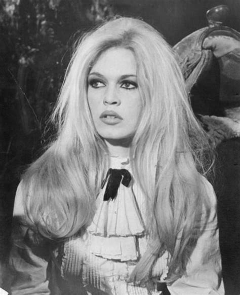 Brigitte Bardot In ‘shalako’ 1968 The Epitome Of The 60s Look Brigitte Bardot Brigitte Bardot