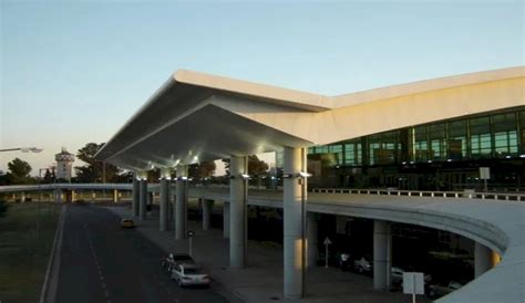 Evacuaron El Aeropuerto De Córdoba Y Detonaron Un Paquete Sospechoso Diario Hoy En La Noticia