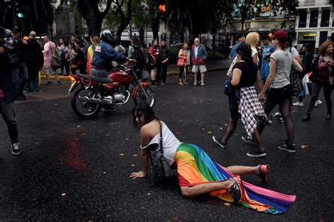 35 Fotos De La Marcha Del Orgullo Gay En Buenos Aires Infobae