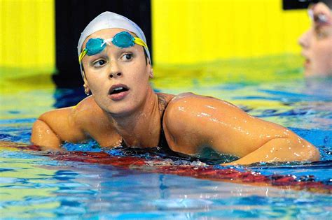 A Nadadora Federica Pellegrini Prata Em Atenas 2004 E Ouro Em Pequim