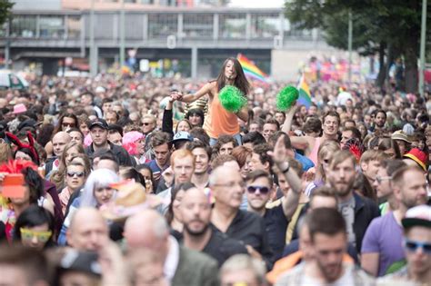 Cientos De Miles De Personas Celebraron El D A Del Orgullo Gay En Berl N