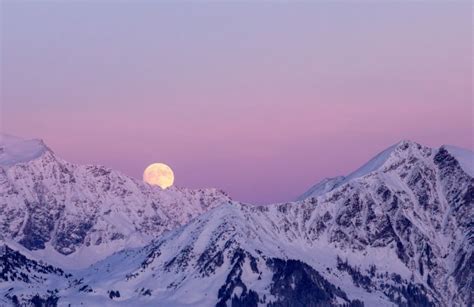 Perché spesso la Luna si vede anche di giorno il vero motivo