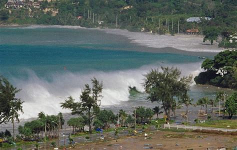 December 26 2004 Tsunami Devastates Indian Ocean Coast Craig Hill