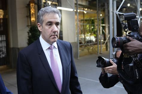 Cohen admite que le robó 30 000 dólares a Trump al testificar en