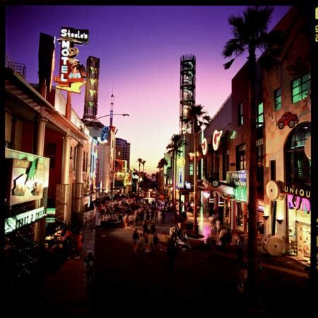 How to Visit Universal CityWalk in Hollywood