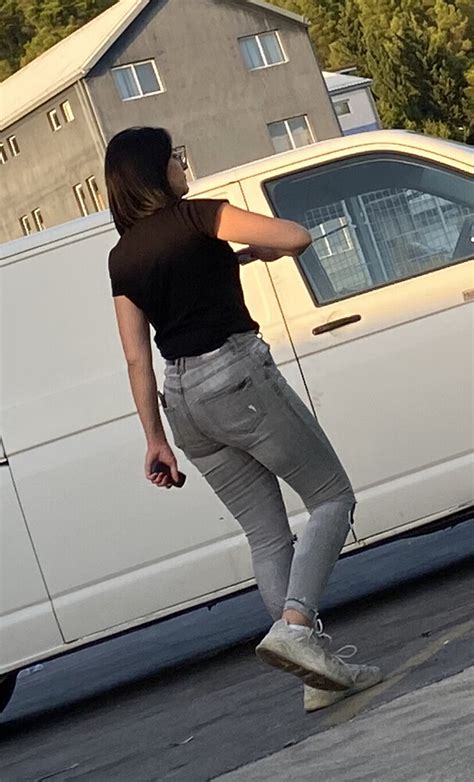 Yo Colleague Gorgeous Fat Ass In Tight Jeans Tight Jeans Forum