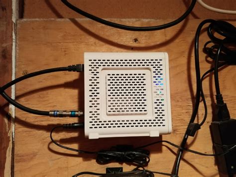 🏢 Motorola Arris Surfboard Sb8200 Modem Mounting Bracket・free 3d File