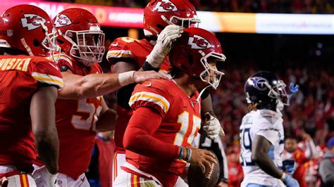 Can T Miss Play Kansas City Chiefs Quarterback Patrick Mahomes CLUTCH