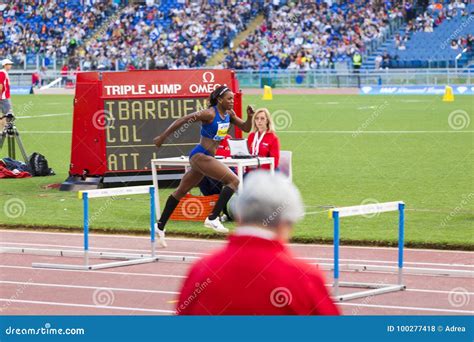 Atleta Del Salto De Longitud Foto De Archivo Editorial Imagen De