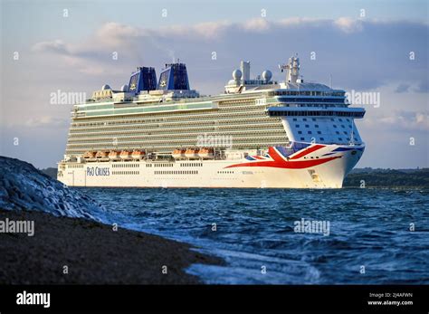 P&o cruise britannia hi-res stock photography and images - Alamy