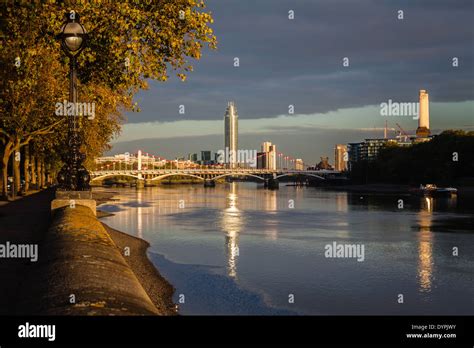 Chelsea Bridge, London Stock Photo - Alamy