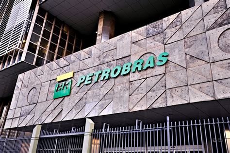 A Es Da Petrobras Caem Mais De Ap S Balan O Preju Zo Economia