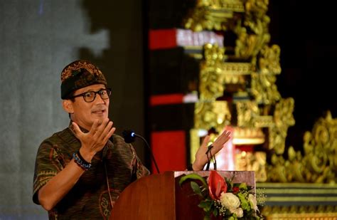 Sandiaga Ingin Maskapai Tambah Rute Penerbangan Australia Bali