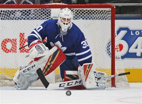 Toronto Maple Leafs: Michael Hutchinson versus Garret Sparks