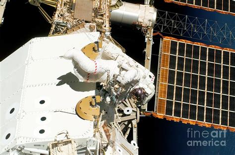 Iss Space Walk By Nasa Science Photo Library