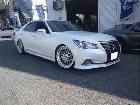 Toyota Crown Royal Saloon Pearl White Km Details