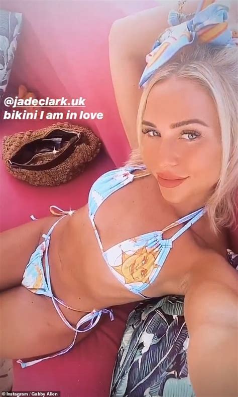 Love Island S Gabby Allen Bikini Photo Gets Boyfriend S Approval Daily Mail Online