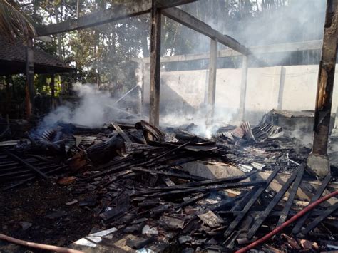 Bakar Sampah Rumah Tetangga Ludes Terbakar Kilas Bali