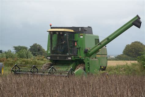 John Deere Harvesting Beans