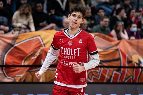 L Asvel Et Blois Battus Cholet Fait Le Trou Pour Le Titre De Champion