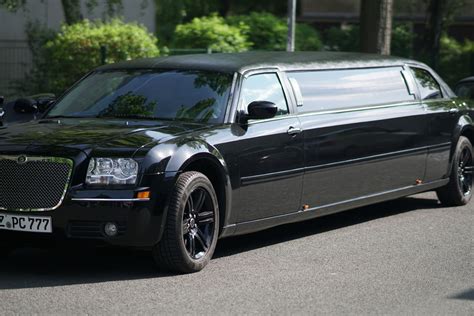 2024 Limo Rental Prices | Costs Per Hour, Per Night, & Prom // FASH