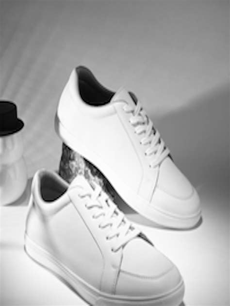 Buy The Roadster Lifestyle Co Men White And Black Lightweight Lace Up Sneakers Casual Shoes For