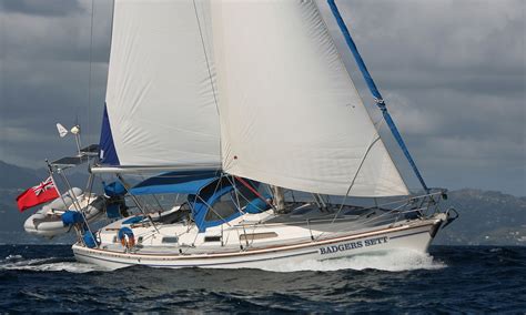 Popular Cruising Yachts from 40 ft to 45 ft (12.2m to 13.7m) Long Overall