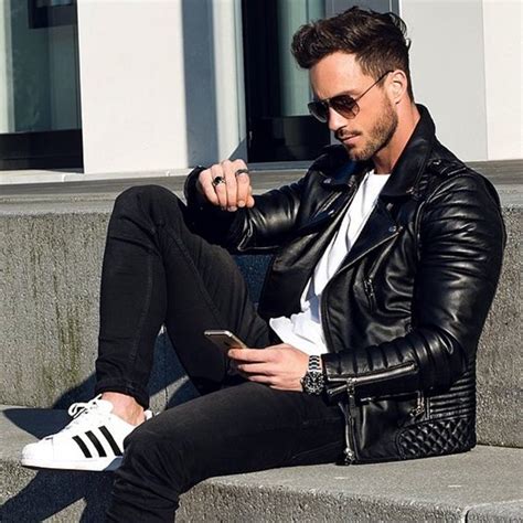 25 Mens Fashion Outfits To Pair Up With Sneakers