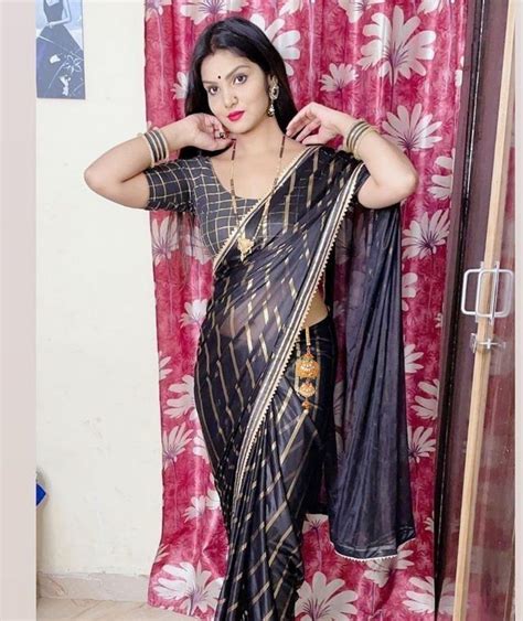 Discover Hot Bhabhi And Indian Beauty Saree Ideas India Beauty Women Beautiful Women