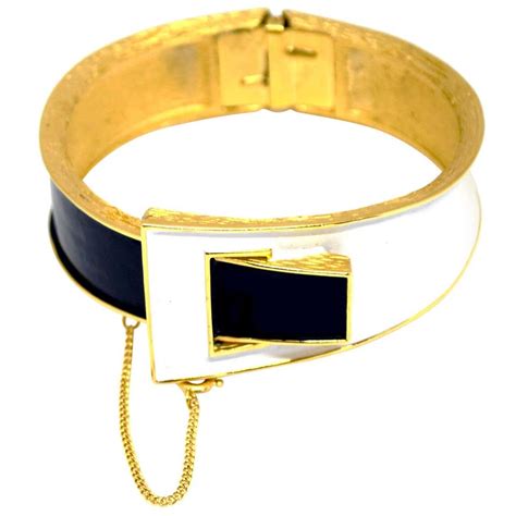 Trifari Gold Bracelet Costume Jewelry For Sale At 1stdibs Trifari
