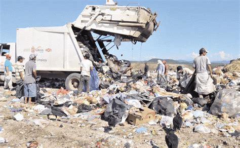 Festejos navideños dejan diez toneladas de basura