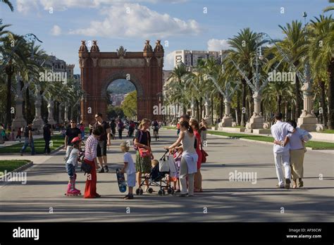 Arc De Triomf Passeig Lluis Companys World Exhibition Parc De