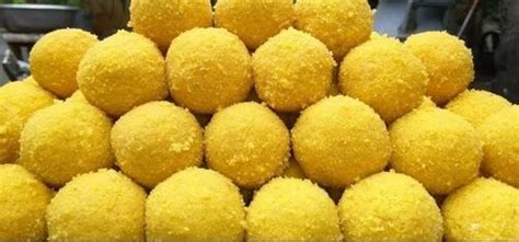 Hygienically Prepared Fresh And Tasty Yellow Sweet Besan Laddu Grade A