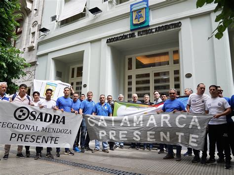 Un sindicato de árbitros denuncia a la AFA por las designaciones y por