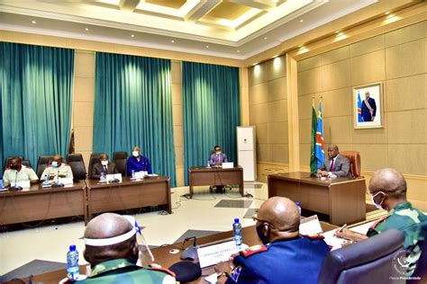 Rdc Couvre Feu Fermet Et Courtoisie Attendues Des Forces De L Ordre