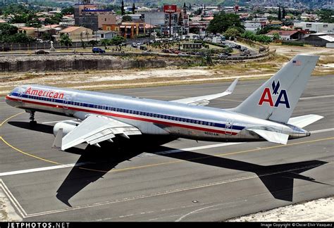 N Am Boeing American Airlines Oscar Elvir Vasquez