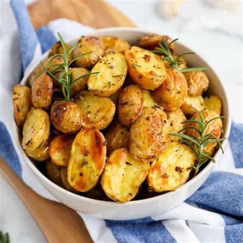 Garlic Rosemary Roasted Potatoes Planted In The Kitchen