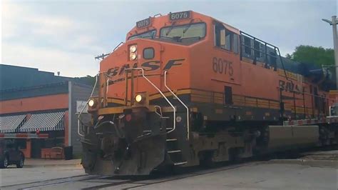 Bnsf 6075 Leading A Bnsf Empty Coal Train Through Parkville Missouri