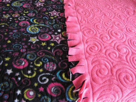 Quilting In The BunkHouse: Fleece Blanket Tutorial