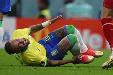 Neymar Jr Tiene Una Lesi N En El Ligamento Lateral Del Tobillo Derecho