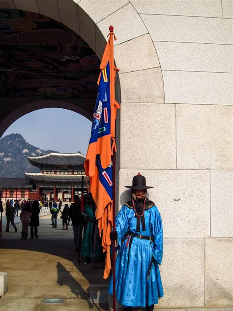 Gwanghwamun Gate – The Seoul Guide