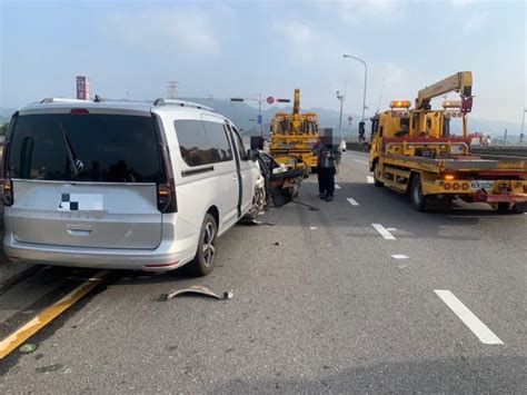 苗栗縣政府全球資訊網 中文網 疑未注意車前狀況 自小客車追撞前方停等紅燈車輛