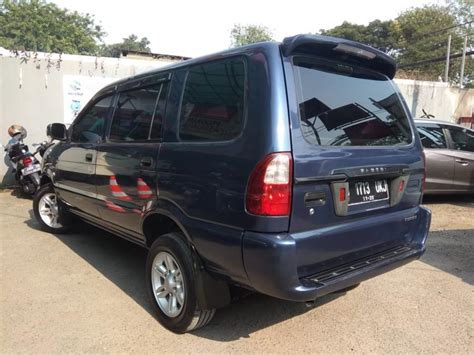 Isuzu Panther Lm Turbo Manual 25 Cc Tahun 2010 Biru