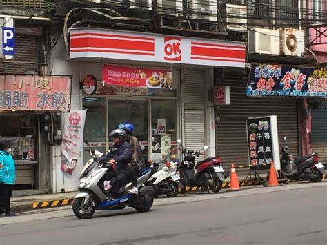 雨衣搶匪持刀入超商 搶走5000元 中時新聞網 Line Today